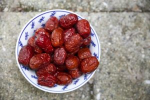 he effect of late pregnancy consumption of date fruit on labor and delivery